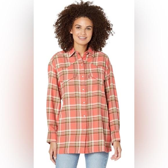 Levi’s button up - Picture 2 of 13